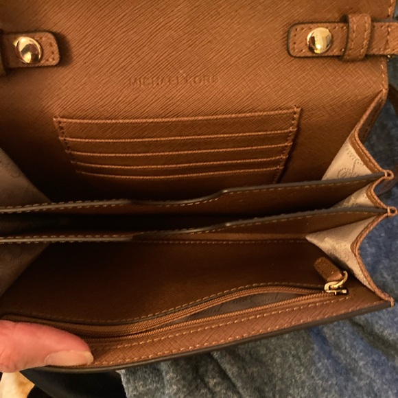 Michael Kors leather with chain crossbody bag. Barely used. - Picture 3 of 5